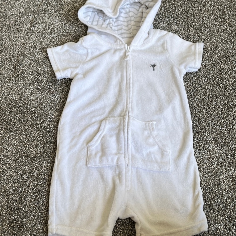 Carters size 24mo beach romper